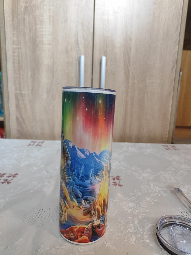 20 oz Thermobecher Lagerfeuer mit Polarlicht ca.600ml