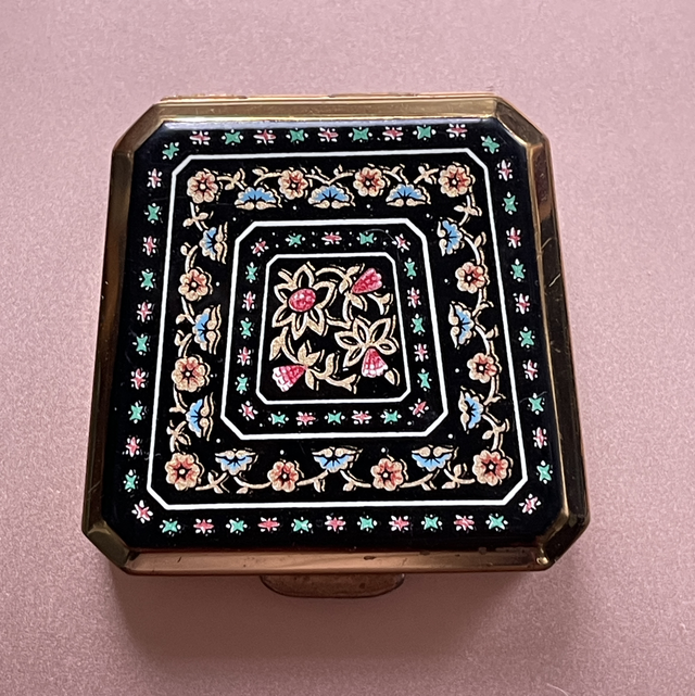 Englische Pillendose von  Fratton