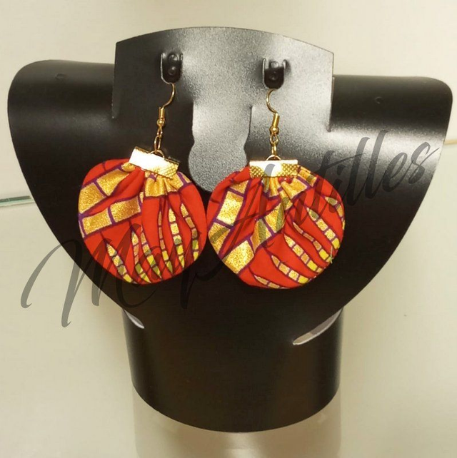 Boucles d&#039;oreilles demi-lune