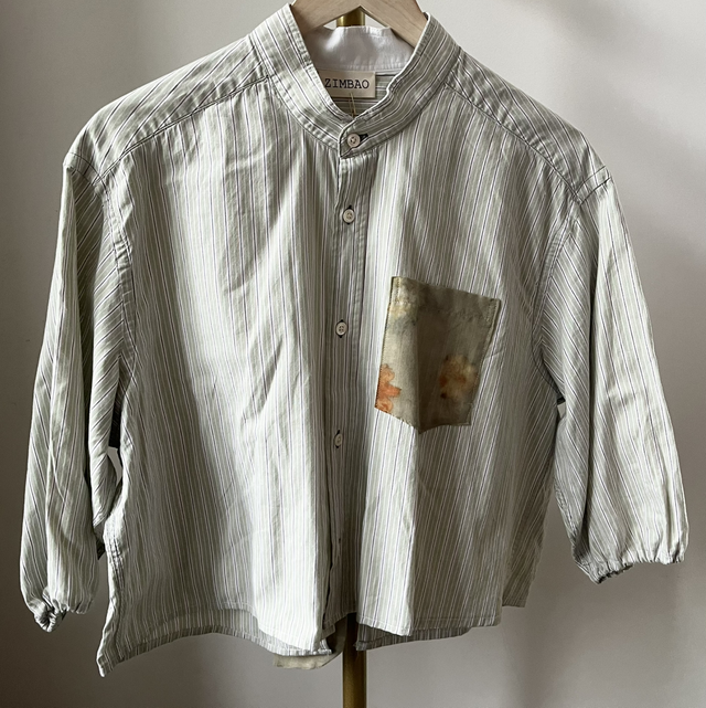 Collection Flower - Chemise nouée dos vert rayée