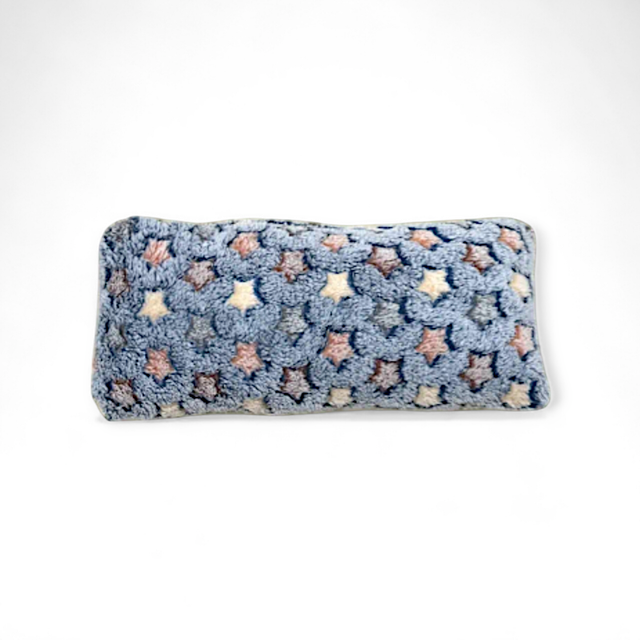 Starry Comfort – Kuscheliges Hundekissen mit Sternenmuster