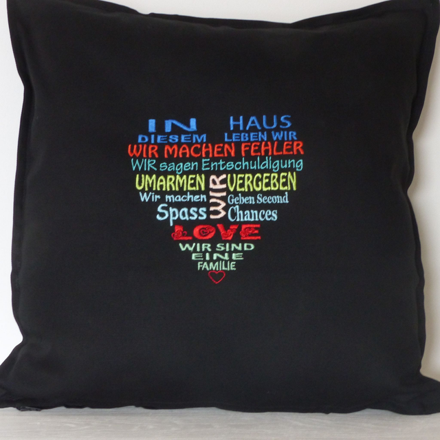 Kissenhülle schwarz „Familienherz“