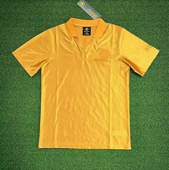 Wolverhampton equipación edición 70 aniversario