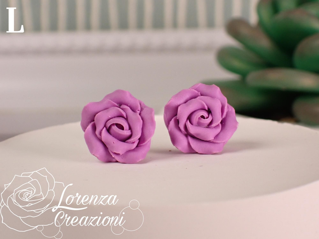 Orecchini a lobo rose viola lavanda