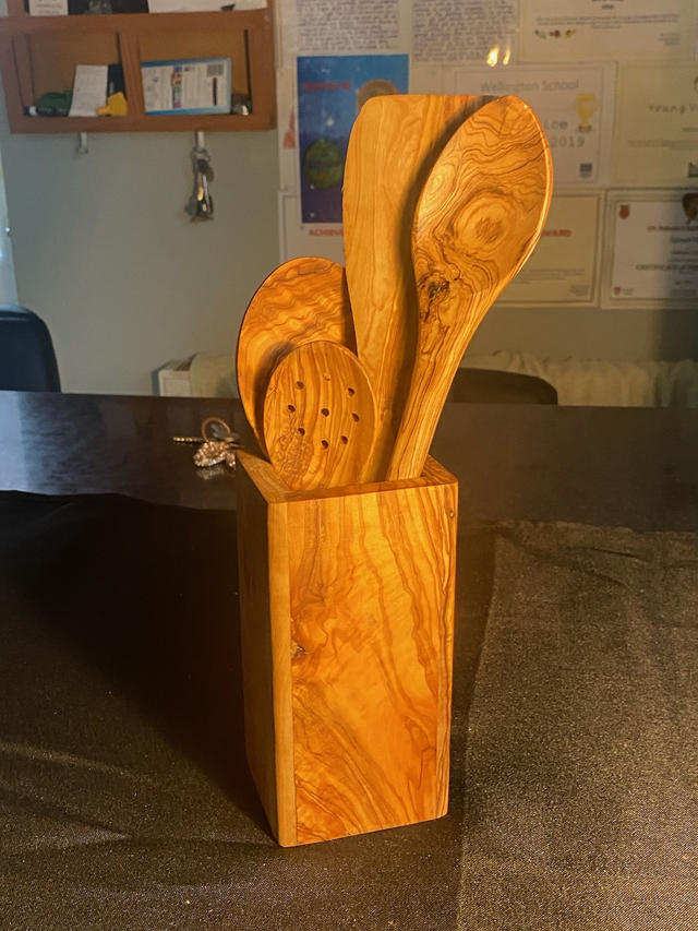 6 piece olive wood utensil set for kitchen