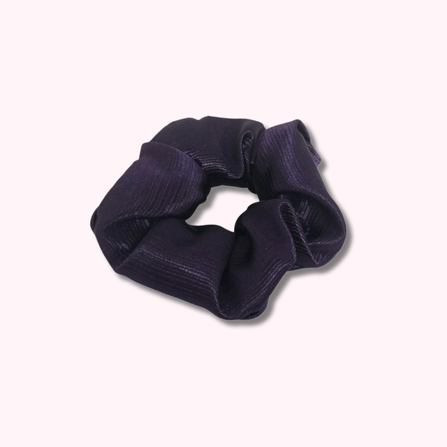 Chouchou classique en satin upcyclé - violet  texturé 