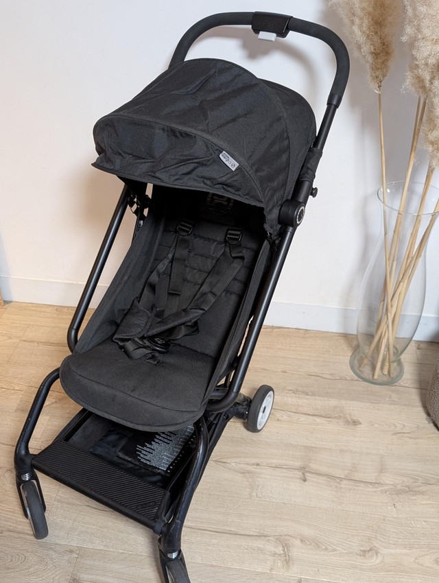 Poussette Cybex Eezy S - Prix neuf : 249.95 euros