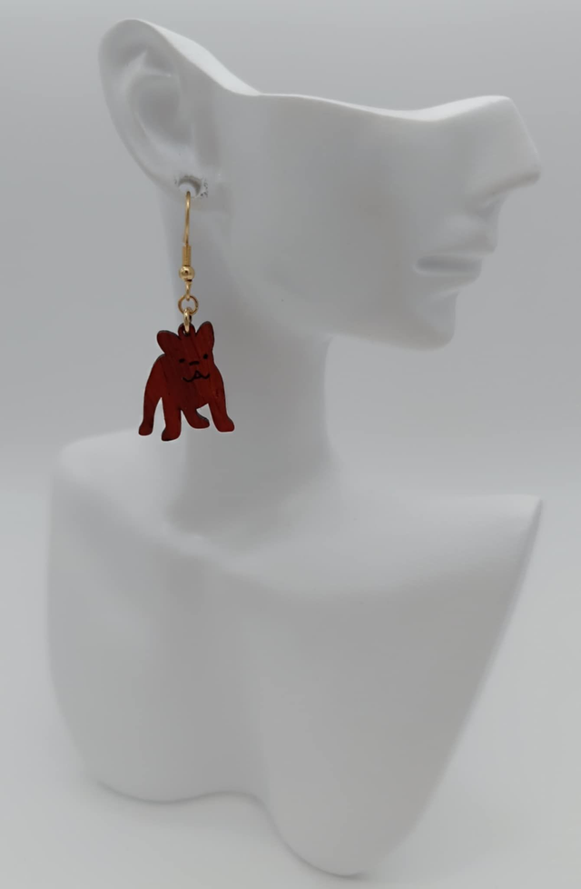 Boucles d&#039;oreilles en bois Chien