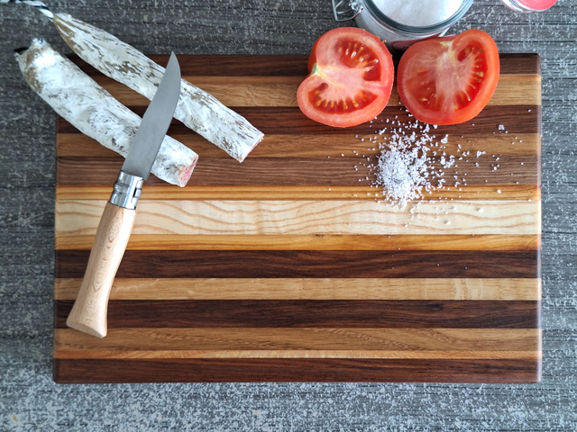 PLANCHE À DÉCOUPER N°104