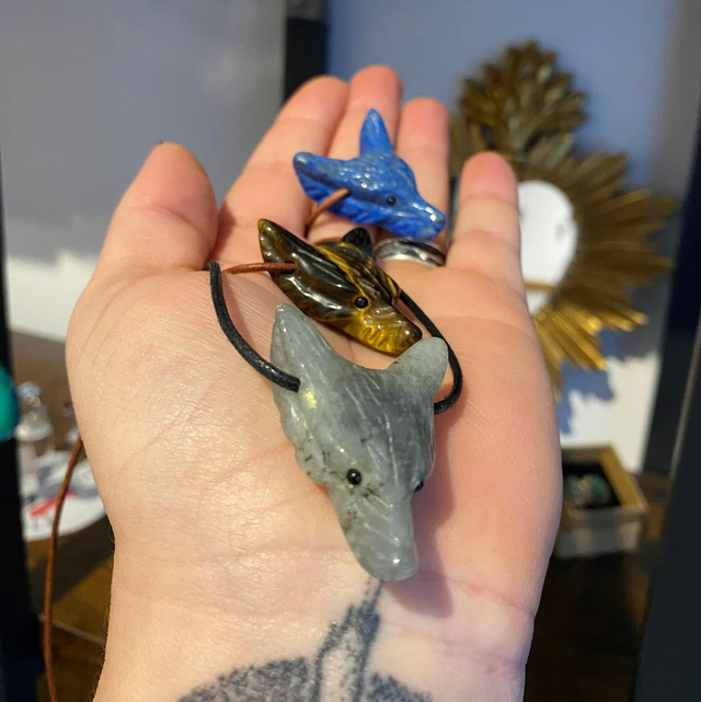 Pendentif en Tête de Loups