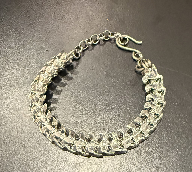 2626003 VERTEBRA BRACELET WHITE BRASS SILVER PLATED