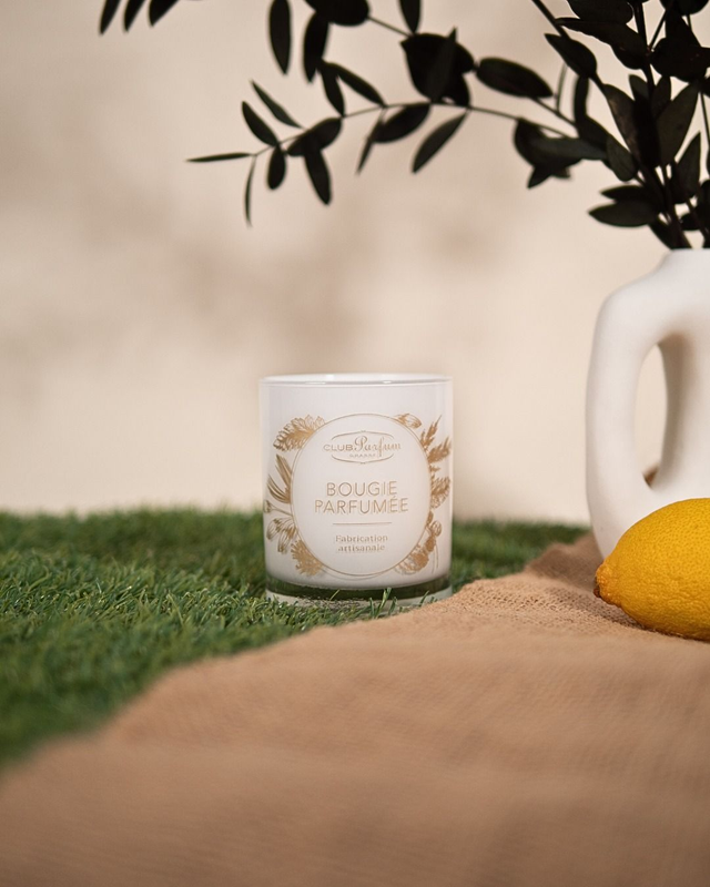 Bougie parfumée FLEURS DES ILES 160g