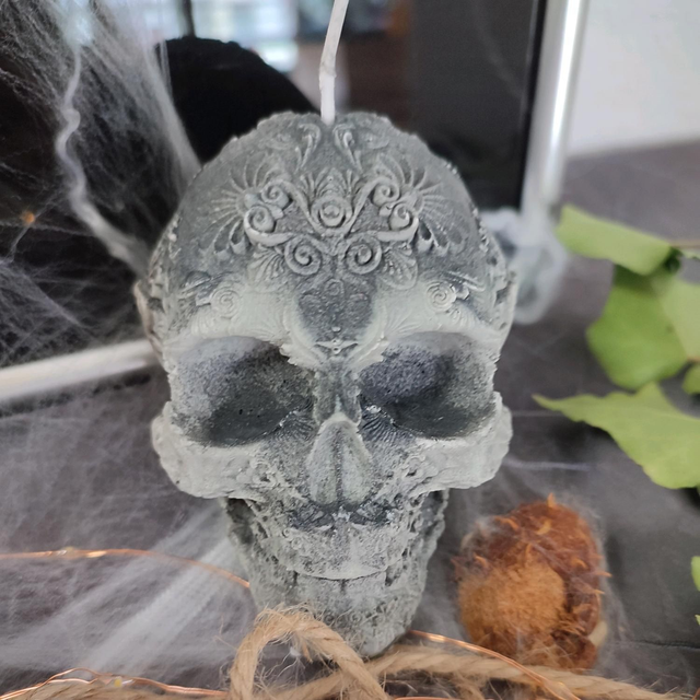 Bougie tête de mort "Arabesque"