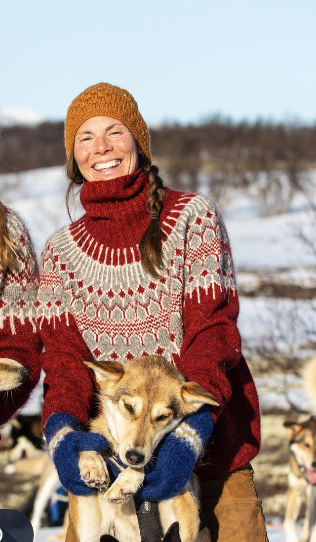 Føyka Tynn Lightweight Sweater Kit - Col 01 (Red Tinde and Sol) - Wool & Pattern - Linka Neumann