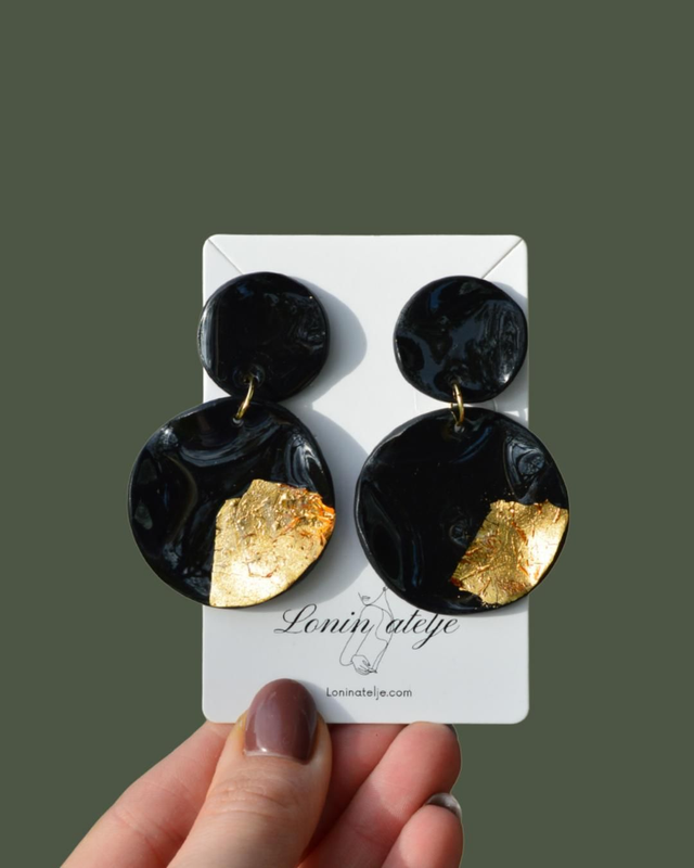 LJFW Kolekcija - Mogočni črni uhani z zlatim lističem 