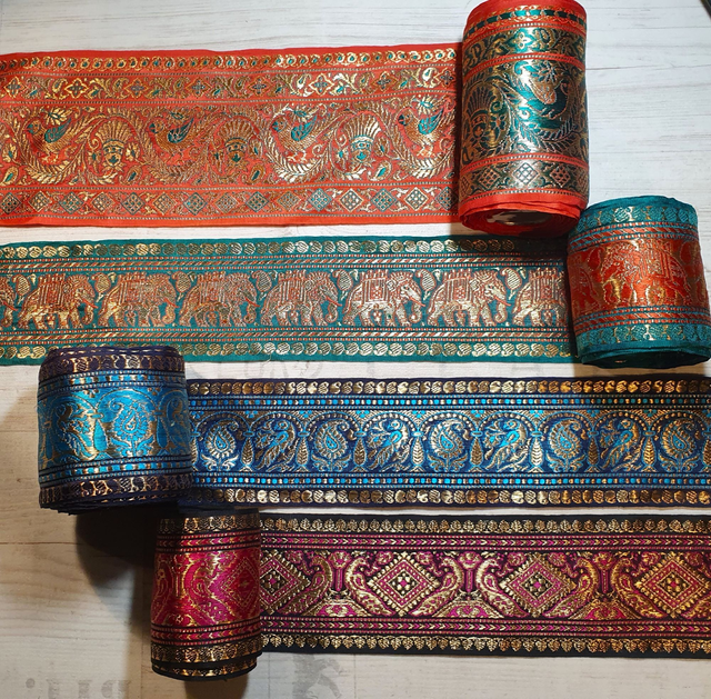 edle Brokatborte  aus Seide mit Goldfaden - original antike indische Sariborte - sehr breite Brokatbordüre - Vintage