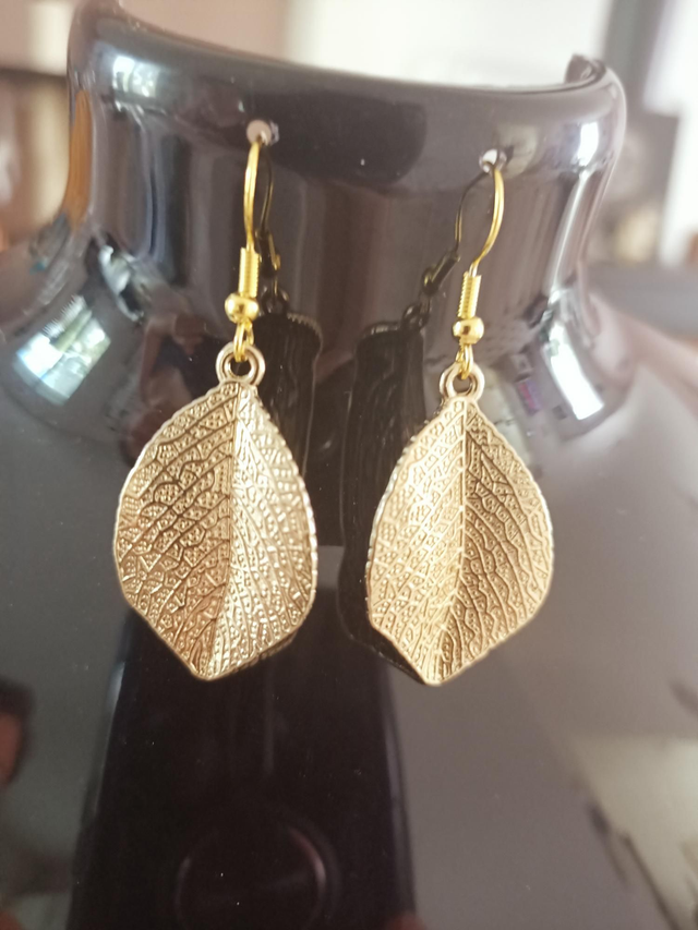 Boucles d'oreilles feuilles élégantes