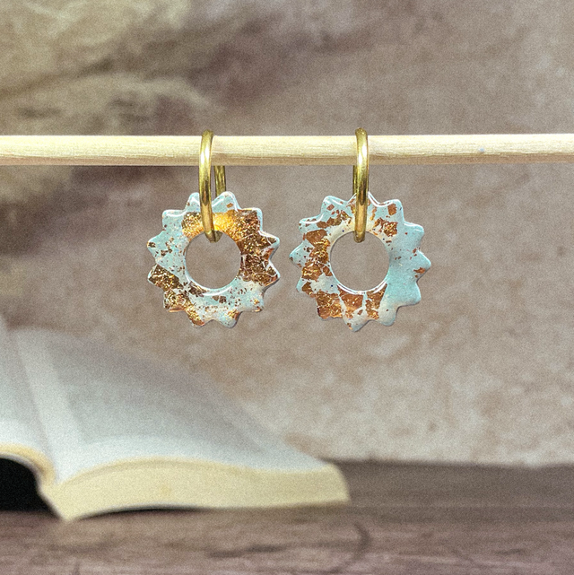 Aster - Bleu gris &amp; rose gold (sans créoles)