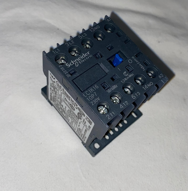 Kontaktori LC1K1610P7