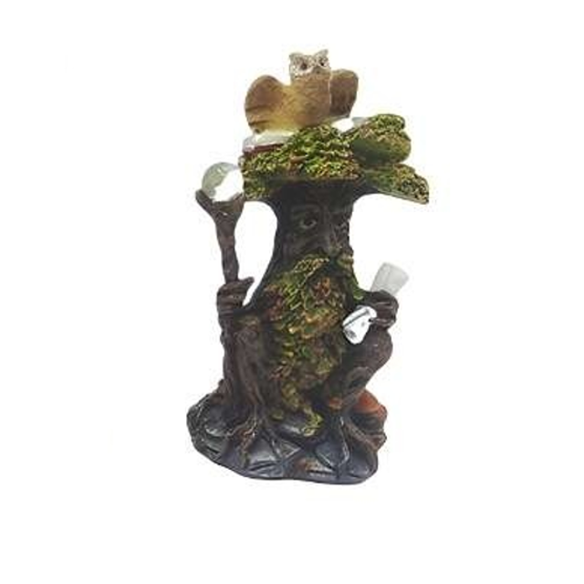 Arbre hiboux avec parchemin