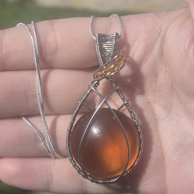 Ambre (373) 