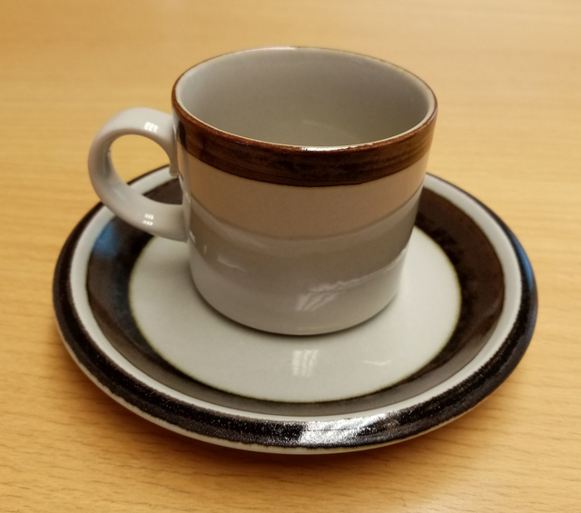 Arabia karelia kahvikuppi+aluslautanen