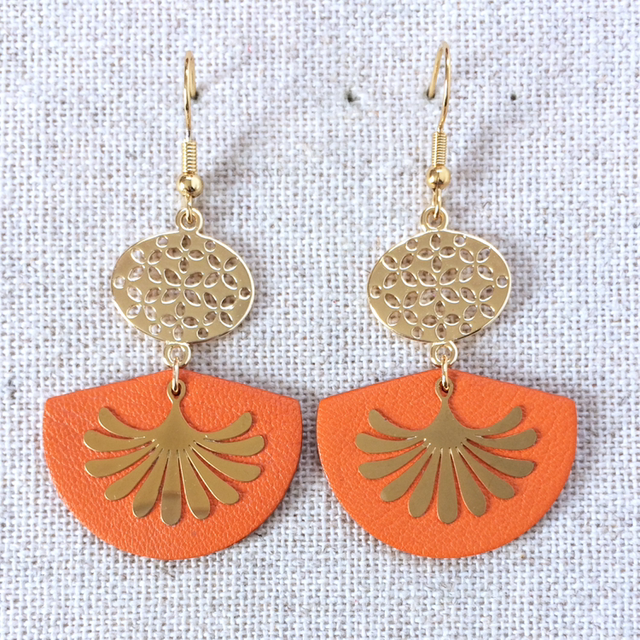 Boucles d’oreilles « Sardana » dorées, cuir orange