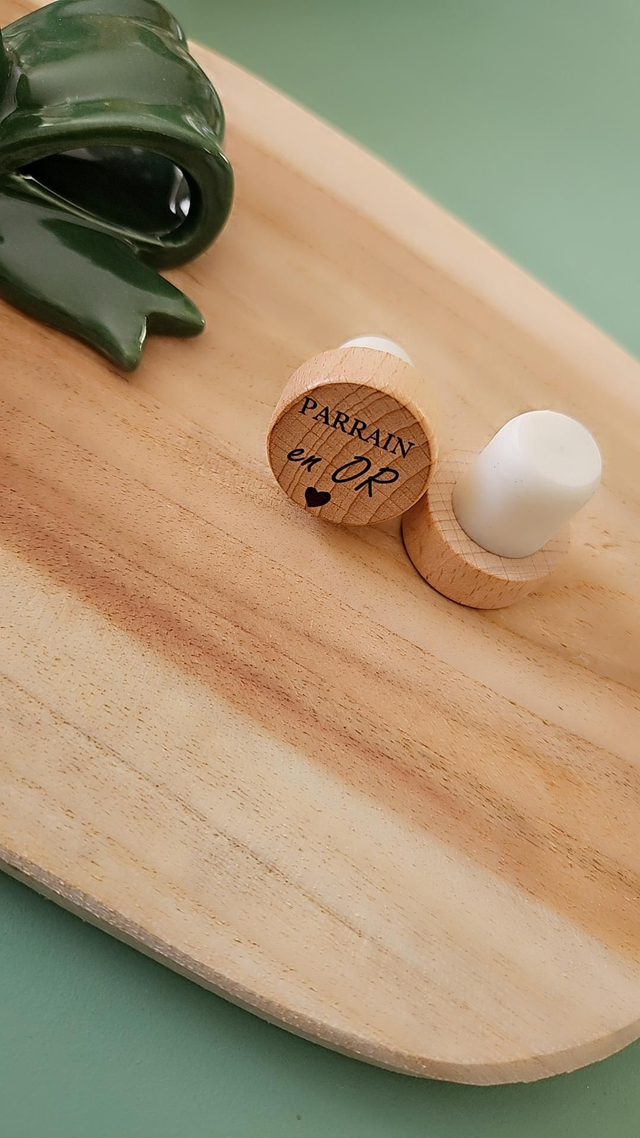 Bouchon de bouteille en bois gravé - "PARRAIN EN OR"