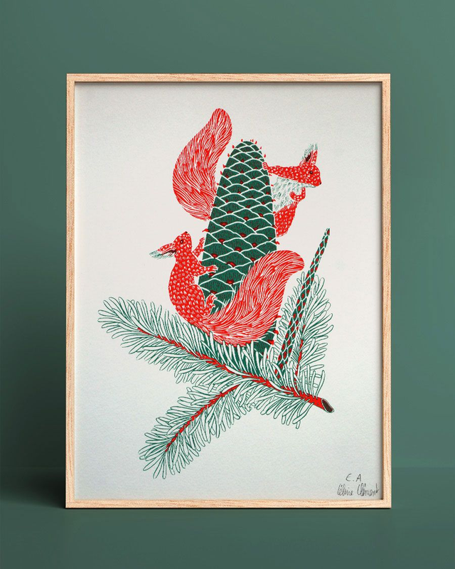 Ecureuils et pomme de pin