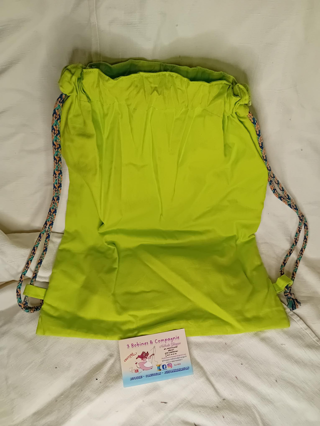 Sac à dos vert anis personnalisable