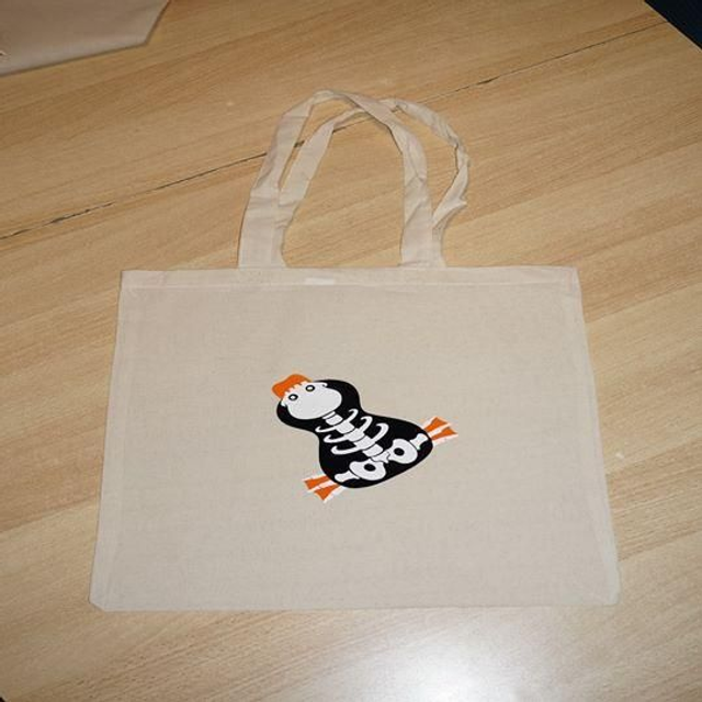 Einkaufstaschen mit aufgeplotterte Entchen