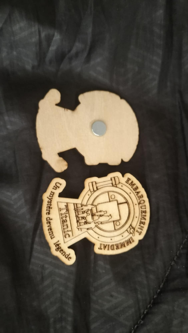 magnet embarquement immédiat en bois