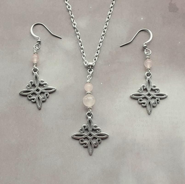 Rose Quartz Witch's Knot Necklace