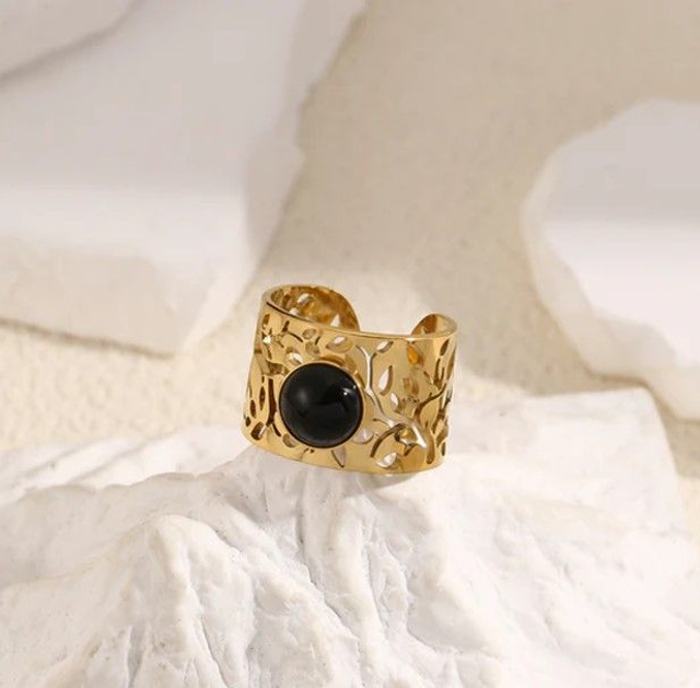 Bague Eclat Dorée Acier Inoxydable Large Motif Feuilles Creuses Avec Pierre Onyx synthétique 
