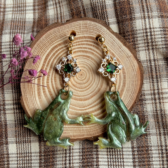 Cosy Autumn - Frog Prince Earrings 