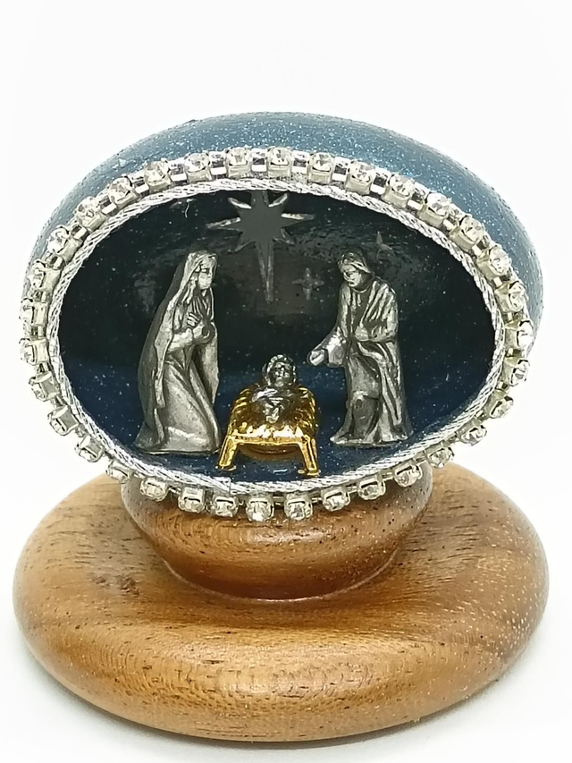 Nativity in a pigeon egg
