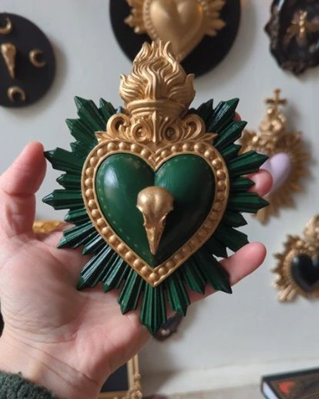 Décoration murale - cœur ex-voto - crâne corbeau