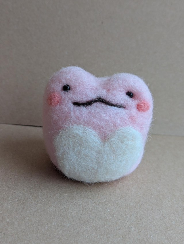 Frog - Light Pink Heart 🩷🐸🩷