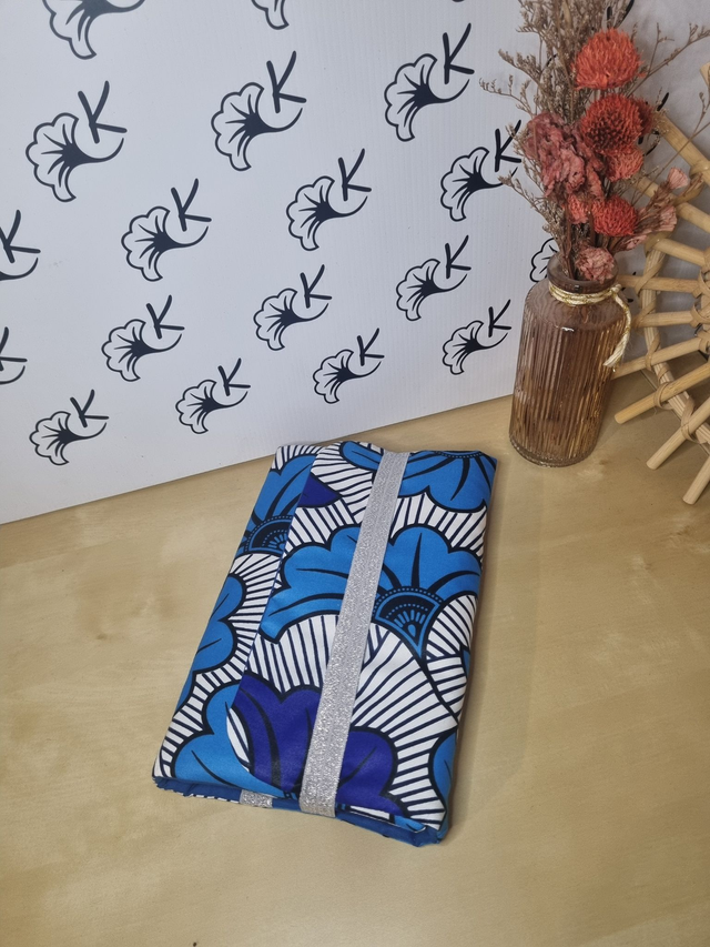 Couvre-livre universel format 21x15cm tissus Wax / coton uni