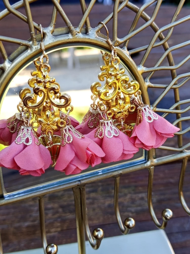 Boucles d'oreilles lustre Saffron Bloom