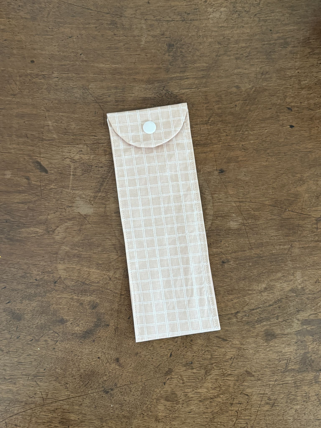 Étui à brosse à dents / ou à couverts