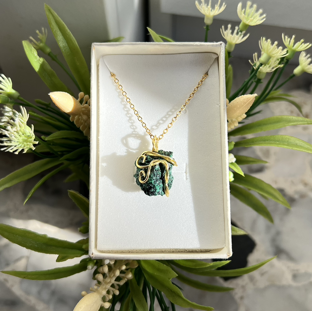 COLLANA CON PENDENTE : Malachite velluto grezza , prov : Kazakistan 🇰🇿 , acciaio inox 