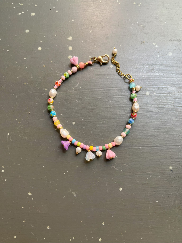 Bracelet à breloques Fleurs pastel