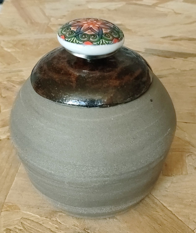 Les gardiennes discrètes (hauteur 12-14 cm, diamètre 8-10 cm)