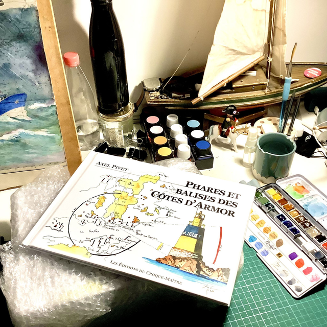 Livre : Phares et balises des Côtes d'Armor, aquarelles d'Axel Pivet