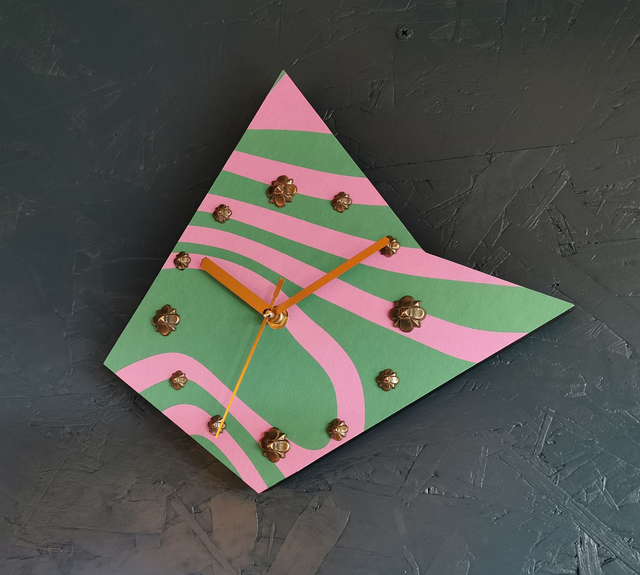 Horloge vintage pendule murale silencieuse années 70 "Rose vert"