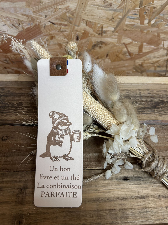 Marque page en cuir "Un bon thé"