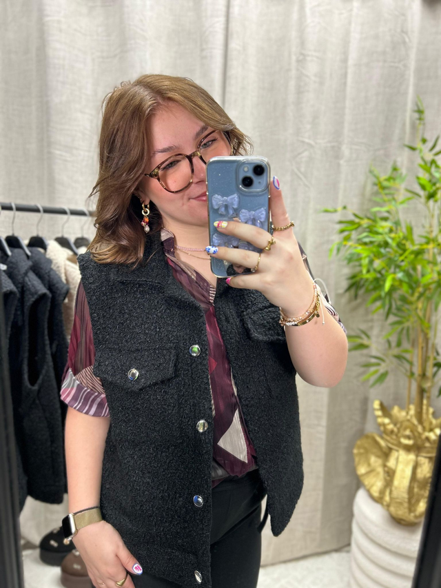 Gilet met knopen bouclé zwart