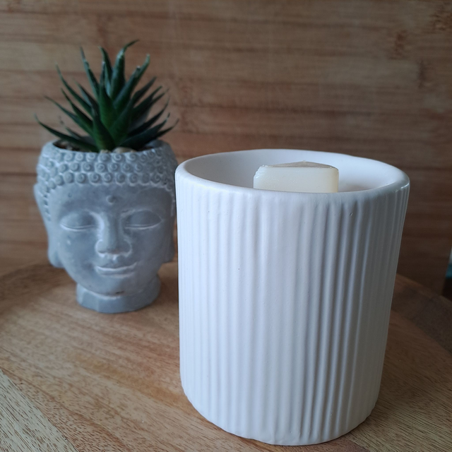 Brûle-parfum strié blanc