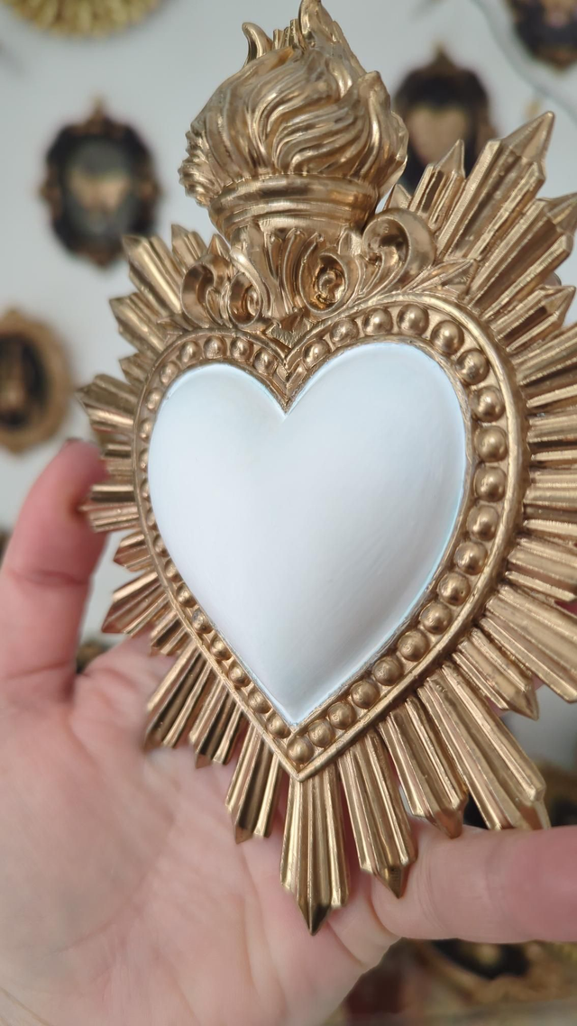 Décoration murale cœur ex-voto blanc et doré